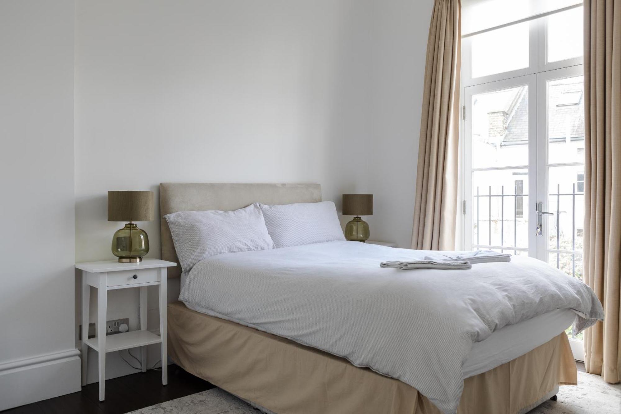 Number 53 - Stunning Maisonette With Parking In Kensington & Chelsea Лондон Экстерьер фото